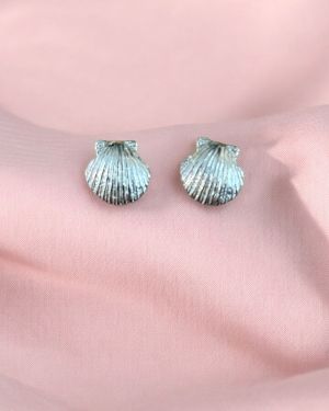 Scallop Shell Studs