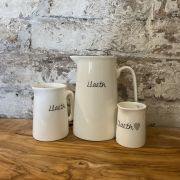 Llaeth Jugs